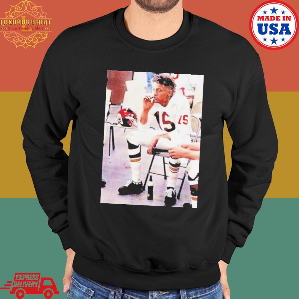 Kansas City Chiefs Patrick Mahomes smokin and beer shirt, hoodie, sweater,  longsleeve and V-neck T-shirt