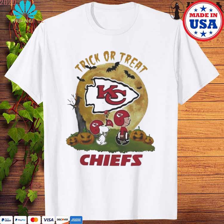 Snoopy And Charlie Brown Trick Or Treat Halloween Kansas City Chiefs Shirt  - Guineashirt Premium ™ LLC