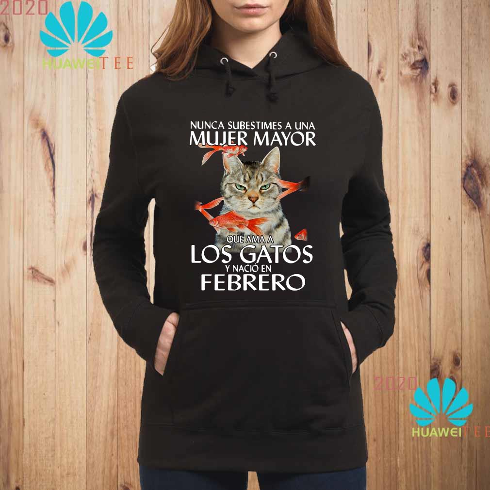 Nunca Subestimes A Una Mujer Mayor Que Ama A Los Gatos Y